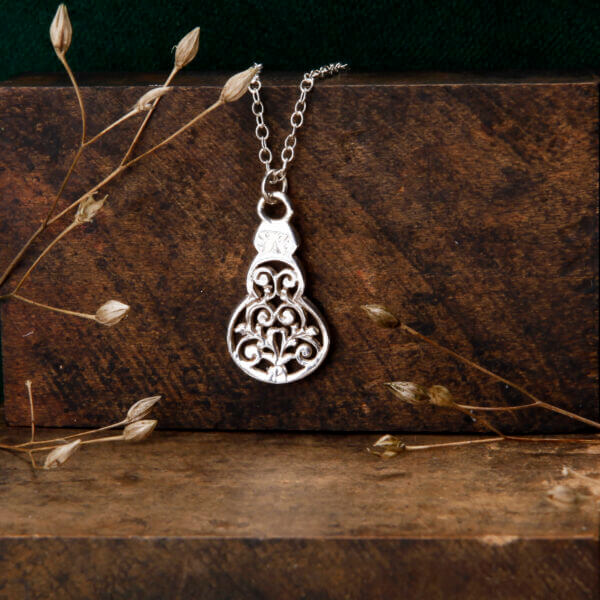 fretwork spoon handle silver necklace