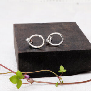 Grace collection oval studs earrings