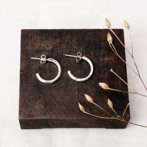 Hammered small round 3/4 hoop earrings