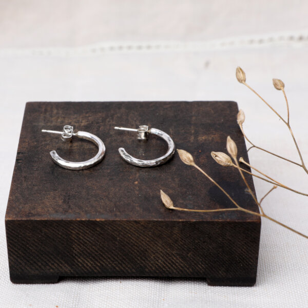 Hammered small round 3/4 hoops earrings