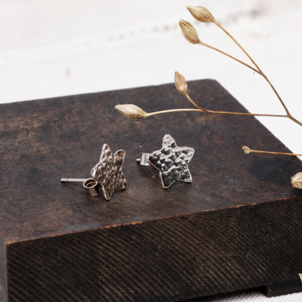 Hammered finish star stud earrings