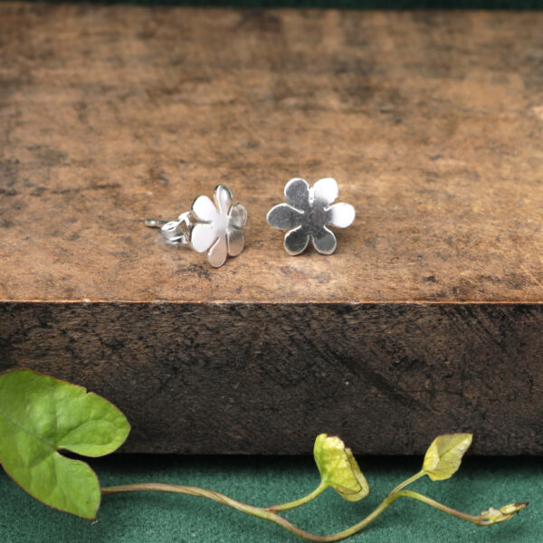 Delicate flower stud earrings