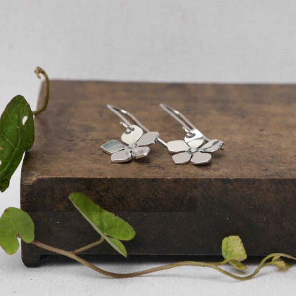 Vinca flower drop earrings