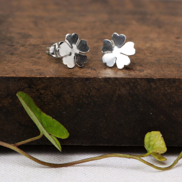 Primrose flower stud earrings